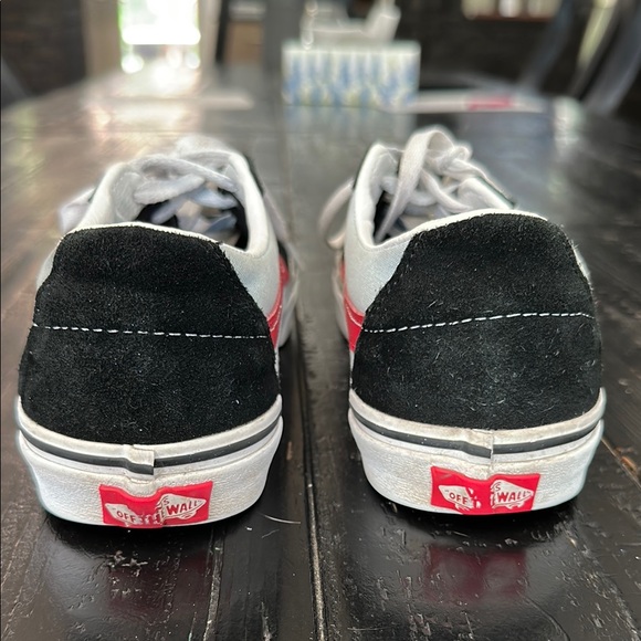 Vans Black and Red Low-Top Sneakers Women’s Sz 8.5, Men’s Sz 7 - Picture 3 of 8